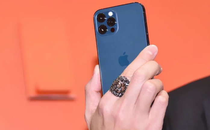 静海苹果手机维修分享iPhone12系列重启方法教程 